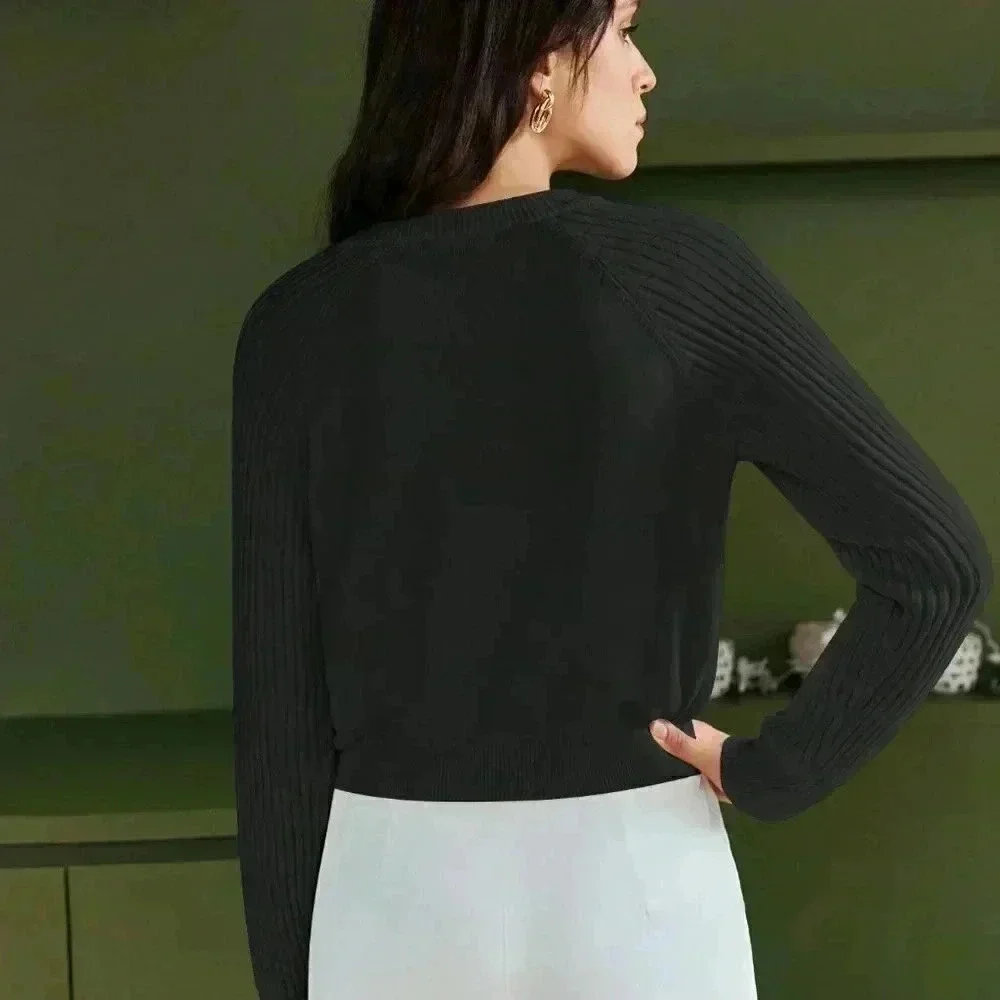 Black Preppy Womens Letter Graphic Button Detail Raglan Sleeve Sweater